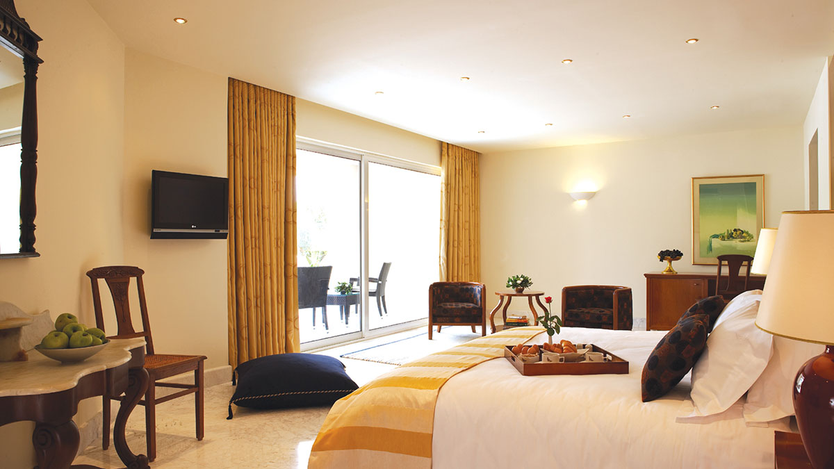 Classic Junior Suite Direct Pool Access Pool View